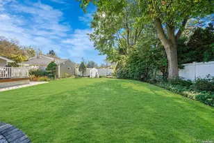 9 Lauren Ave, Dix Hills, NY 11746 - Photo 25