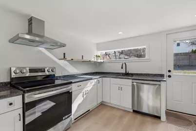 27 Vine Road, Rocky Point, NY 11778 - Photo 9