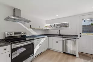 27 Vine Rd, Rocky Point, NY 11778 - Photo 9