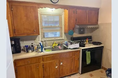 11 Purdy Court, Rockville Centre, NY 11570 - Photo 5