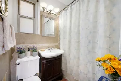 2166 Bronx Park E #1F, Bronx, NY 10462 - Photo 15