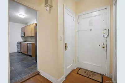 2166 Bronx Park E #1F, Bronx, NY 10462 - Photo 11