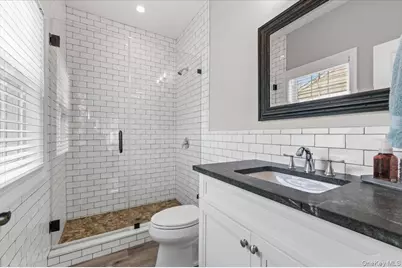 42 Meadowbrook Road, Syosset, NY 11791 - Photo 17