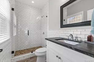 42 Meadowbrook Rd, Syosset, NY 11791 - Photo 17