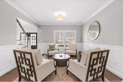 42 Meadowbrook Road, Syosset, NY 11791 - Photo 3