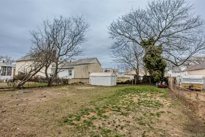 34 Mervin Street, Inwood, NY 11096 - Photo 23