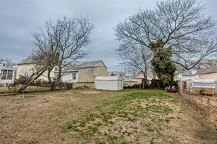 34 Mervin St, Inwood, NY 11096 - Photo 23