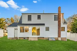 18 Clark St, Huntington, NY 11743 - Photo 31