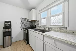 135 Cumberbach St, Wyandanch, NY 11798 - Photo 17