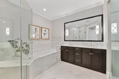 5000 Royal Court #5114, North Hills, NY 11040 - Photo 13