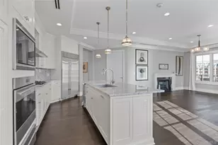 5000 Royal Ct, North Hills, NY 11040 - Photo 9