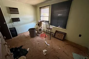 75 Village Cir W, Manorville, NY 11949 - Photo 7