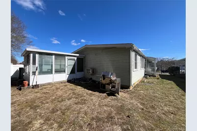 75 Village Circle W, Manorville, NY 11949 - Photo 3