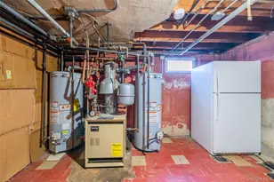 61-24 228th St, Oakland Gardens, NY 11364 - Photo 23