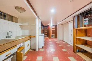 61-24 228th St, Oakland Gardens, NY 11364 - Photo 25