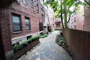 1 Hillside Ave, Great Neck, NY 11021 - Photo 29