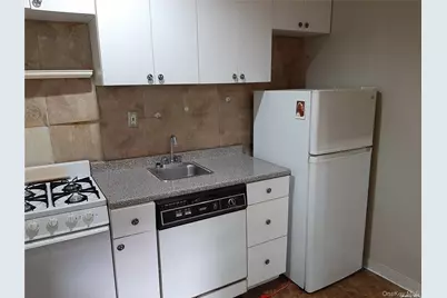 1 Hillside Avenue #1A, Great Neck, NY 11021 - Photo 19