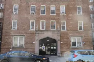 2081 Cruger Ave, Bronx, NY 10462 - Photo 1