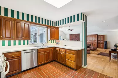 9 Cliff Road, Port Jefferson, NY 11777 - Photo 19