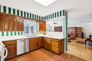 9 Cliff Rd, Port Jefferson, NY 11777 - Photo 19