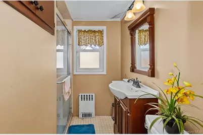 82 Barnyard Lane, Levittown, NY 11756 - Photo 13
