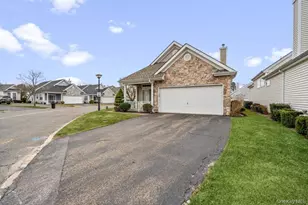 587 Leisure Dr, Ridge, NY 11961 - Photo 3