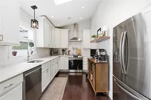 28 Berkshire Rd, Holbrook, NY 11741 - Photo 9