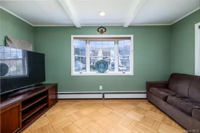 407 Morris Avenue, Rockville Centre, NY 11570 - Photo 9