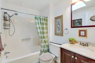 43 Village Cir S, Manorville, NY 11949 - Photo 9