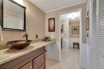 43 Village Circle S, Manorville, NY 11949 - Photo 13