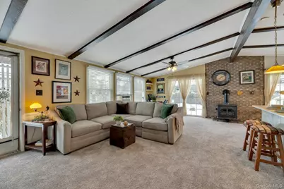 43 Village Circle S, Manorville, NY 11949 - Photo 3