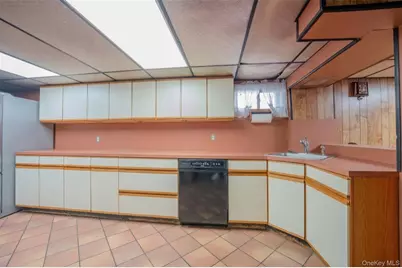 49-58 Utopia Parkway, Fresh Meadows, NY 11365 - Photo 15