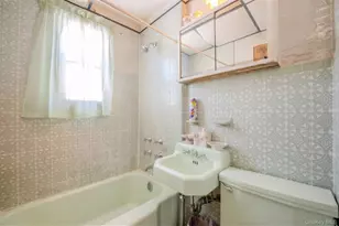 49-58 Utopia Pkwy, Fresh Meadows, NY 11365 - Photo 13