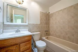 52 Admirals Dr E, Bay Shore, NY 11706 - Photo 17