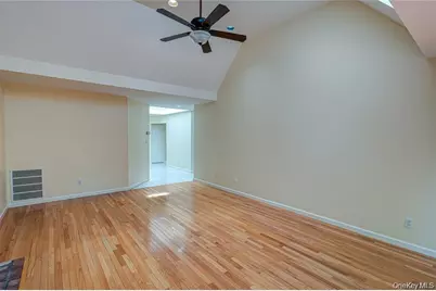 52 Admirals Drive E, Bay Shore, NY 11706 - Photo 9