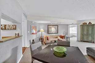 10 Stewart Pl, White Plains, NY 10603 - Photo 17