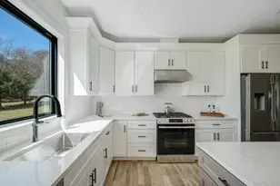 85 Roanoke Ct, Riverhead, NY 11901 - Photo 15