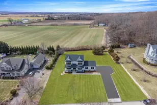 85 Roanoke Ct, Riverhead, NY 11901 - Photo 3