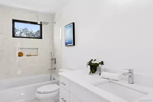 85 Roanoke Ct, Riverhead, NY 11901 - Photo 17