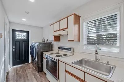 72 Locust Avenue, Oakdale, NY 11769 - Photo 29