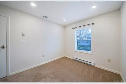 72 Locust Avenue, Oakdale, NY 11769 - Photo 17