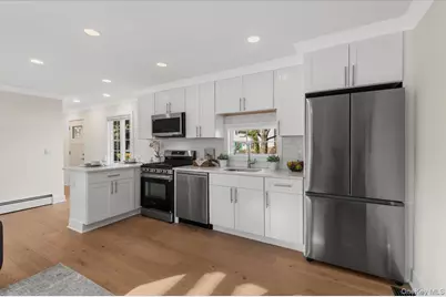 27 Valley Avenue, Locust Valley, NY 11560 - Photo 9