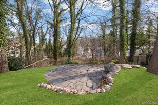 27 Valley Ave, Locust Valley, NY 11560 - Photo 35