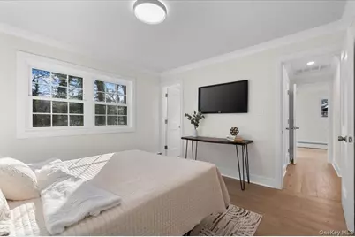 27 Valley Avenue, Locust Valley, NY 11560 - Photo 17