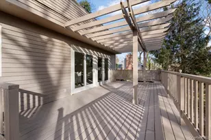 27 Valley Ave, Locust Valley, NY 11560 - Photo 31