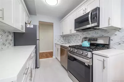 250 W Merrick Road #1E, Freeport, NY 11520 - Photo 11