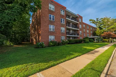 250 W Merrick Road #1E, Freeport, NY 11520 - Photo 23