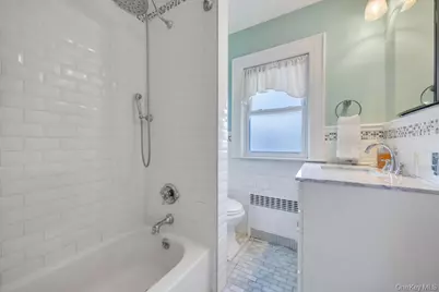 14 Lenox Avenue, Lynbrook, NY 11563 - Photo 23