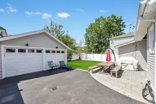 14 Lenox Ave, Lynbrook, NY 11563 - Photo 33