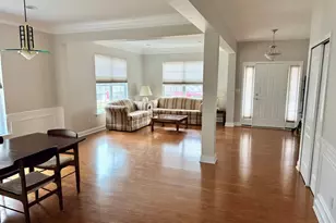 19 Sunflower St, Middletown, NY 10940 - Photo 3